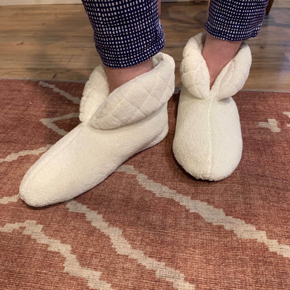 Easy spirit white shoe slippers with hard soles